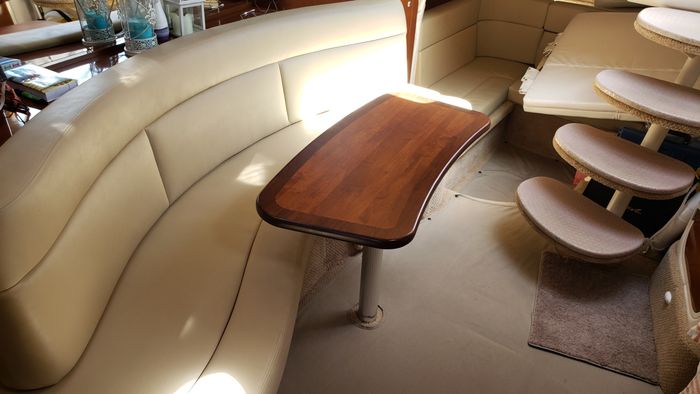 2008 Sea Ray 320 Sundancer Photo 28 of 49