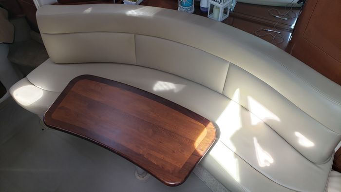 2008 Sea Ray 320 Sundancer Photo 27 of 49